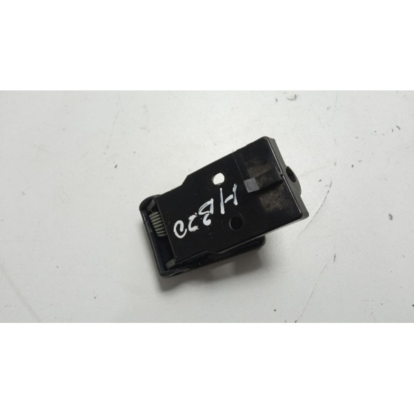Puxador Abertura Capo Hb20 2016 81182-34000 *6199 Cx124