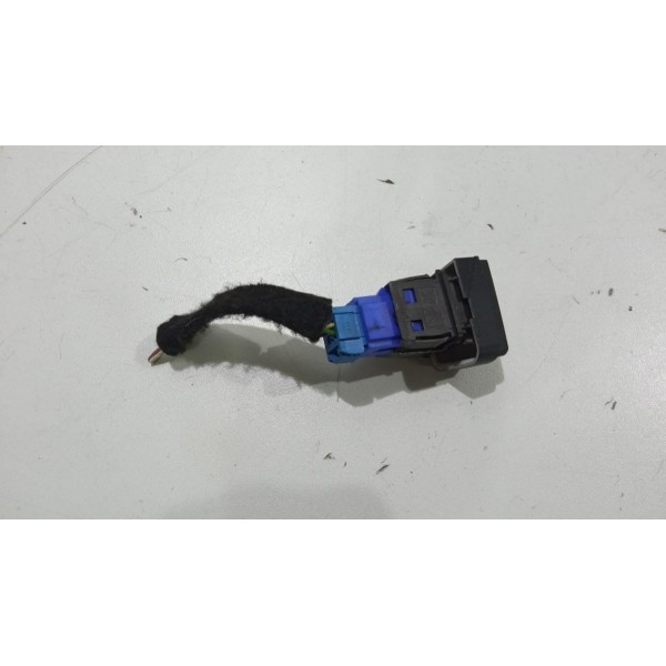 Botão Pisca Alerta Peugeot 208 2015 96750916zd *5581 Cx109