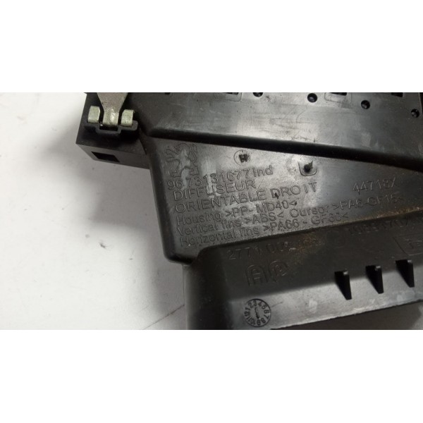 Difusor De Ar Direito Peugeot 208 2016 *4777 Cx082