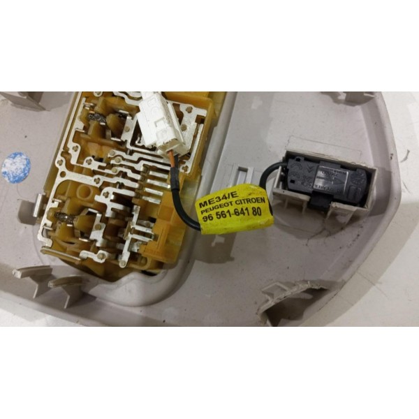 Luz De Teto Peugeot 308 2012 9670131077 *4707 Cx079