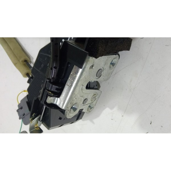 Fechadura Traseira E. Kicks 2023 825019vb0a *4714 Cx079