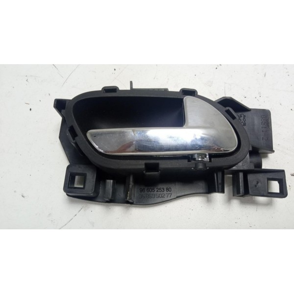 Maçaneta Interna Dianteira D. Peugeot 208 2012 *4456 Cx073