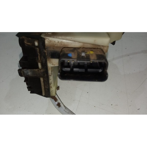 Fechadura Traseira Esquerda Peugeot 208 2015 *4413 Cx071