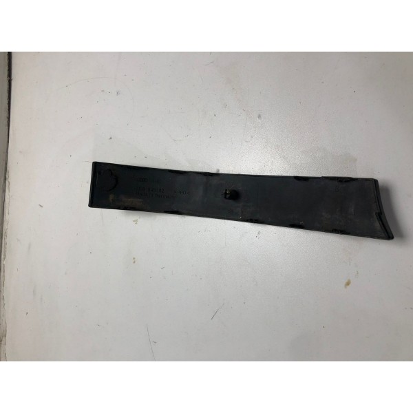 Moldura Inf Lanterna Tras Dir A4 1997 *3225 Cx053