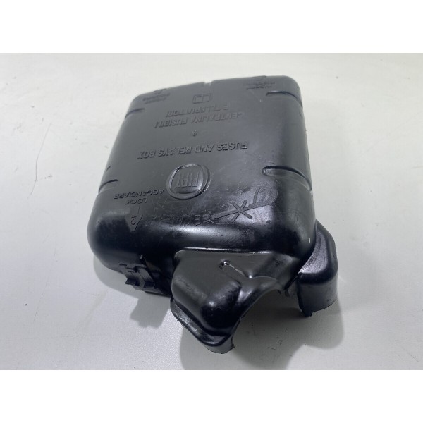 Tampa Caixa Fusivel Fiat Uno Strada Mobi  2012 2020