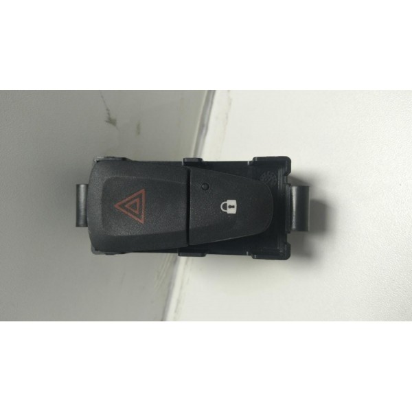 Botao Pisca Alerta Sandero 2015 E3160601 *736 Cx012