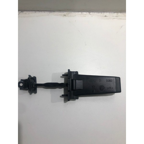 Limitador Porta Dianteira Esq. Peugeot 208 2021 *612 Cx011