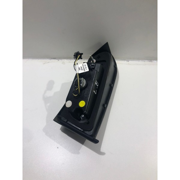 Lanterna Tampa T/e Fiat Cronos 2021 14718041 *106 Cx003