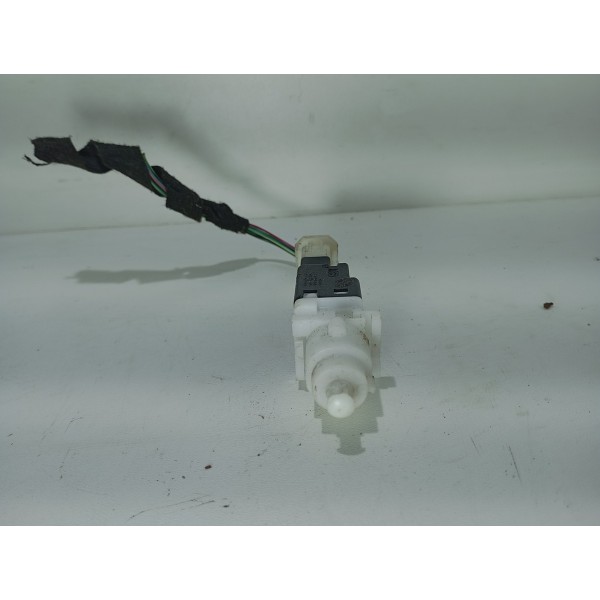 Interruptor Sensor Pedal De Freio Fiat Uno Vivace 2015 2016