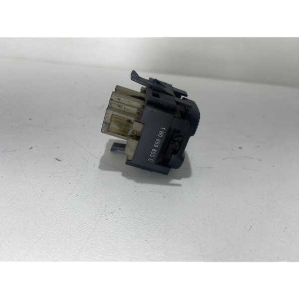 Botão Vidro Elétrico Traseiro Direito Vw Golf 1997