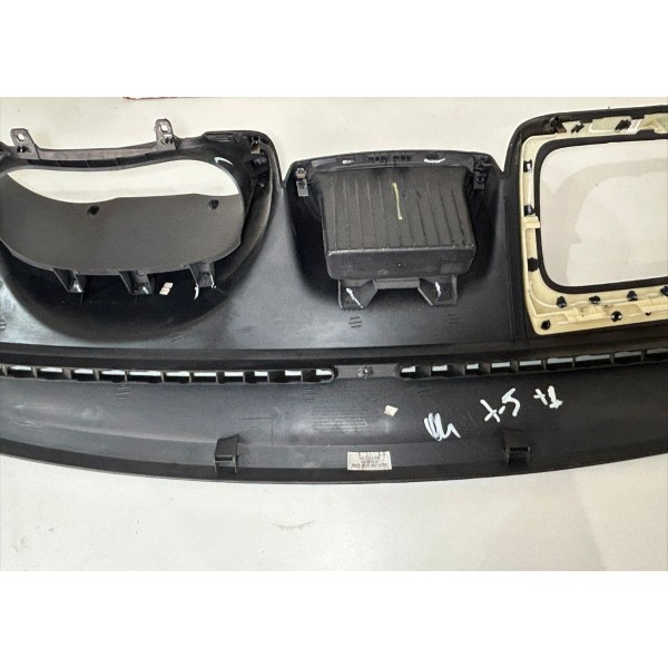 Moldura Painel Instrumentos Clio 00/16 681011329r *468
