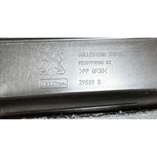 Calha Chuva Parabrisa Peugeot 208 2021/22 9820793980 *303