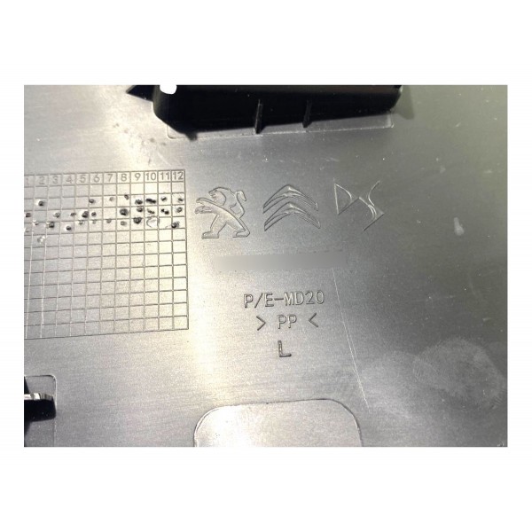 Acabamento Tampa Moldura Esq Painel Peugeot 208 2022 2023
