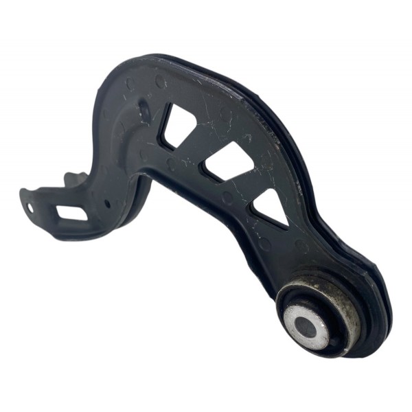 Braço Curvo Taseiro  Mercedes B200 1.6 2013 2014 2015 2018