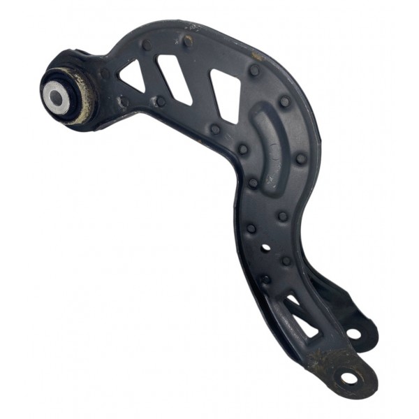 Braço Curvo Taseiro  Mercedes B200 1.6 2013 2014 2015 2018