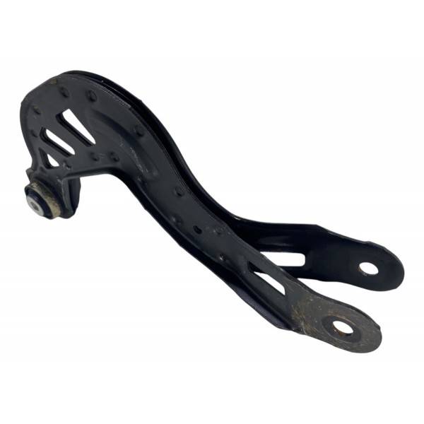 Braço Curvo Taseiro  Mercedes B200 1.6 2013 2014 2015 2018
