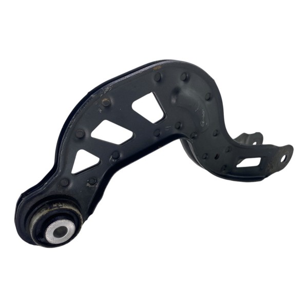 Braço Curvo Taseiro  Mercedes B200 1.6 2013 2014 2015 2018
