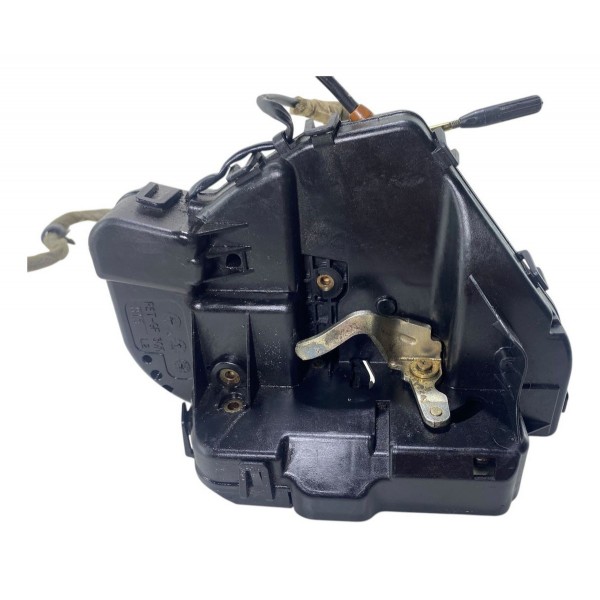 Fechadura Traseira Esquerda Da Mercedes C200 2001 2006