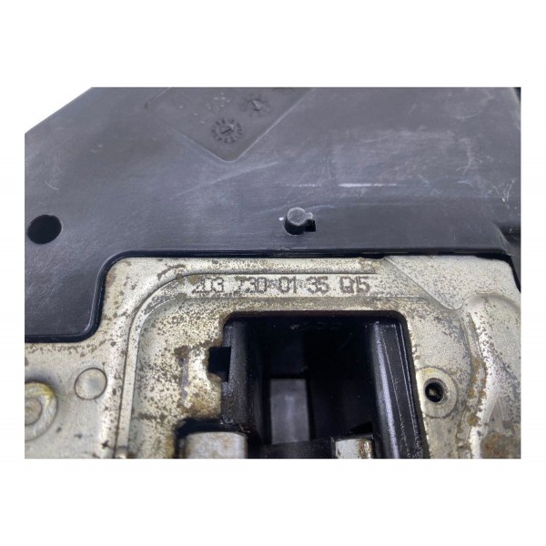 Fechadura Traseira Esquerda Da Mercedes C200 2001 2006