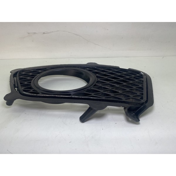 Grade Do Farol De Milha Lado Direito Kia Sportage 2010