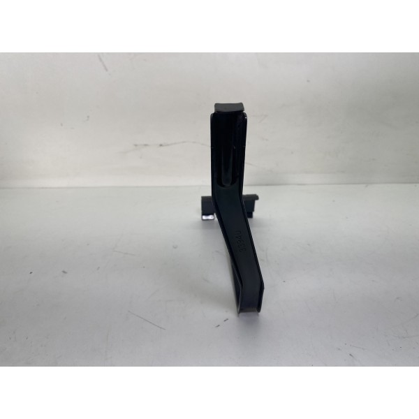 Suporte Prendedor Bateria Gm Onix Prisma 2013 2019