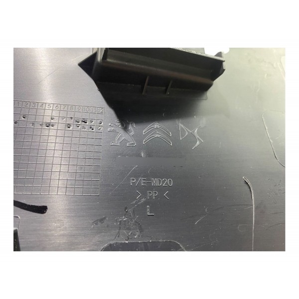 Acabamento Lateral Painel Esq Peugeot 208 2021 2022 2023
