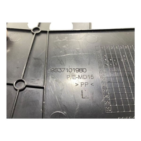 Moldura Esquerda Console Central Peugeot 208 2020 2021 2023
