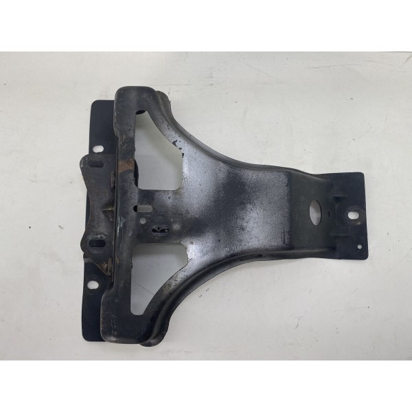 Suporte Inferior Fechadura Capô S10 Blazer 1995 A 2011