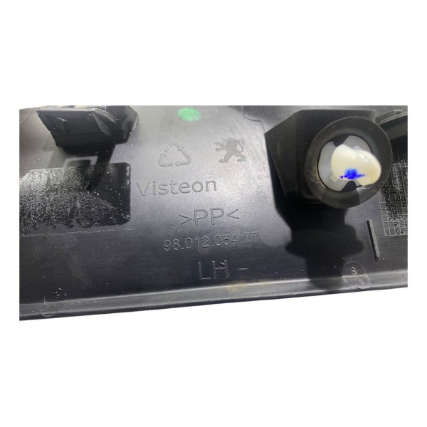 Moldura Esquerda Peugeot 208 2014 2017 A 2018