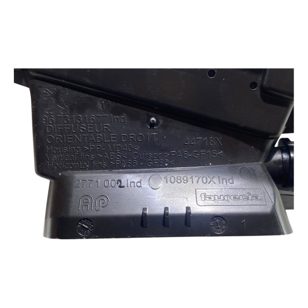 Difusor De Ar Lado Direito Peugeot 208 2013 À 2020