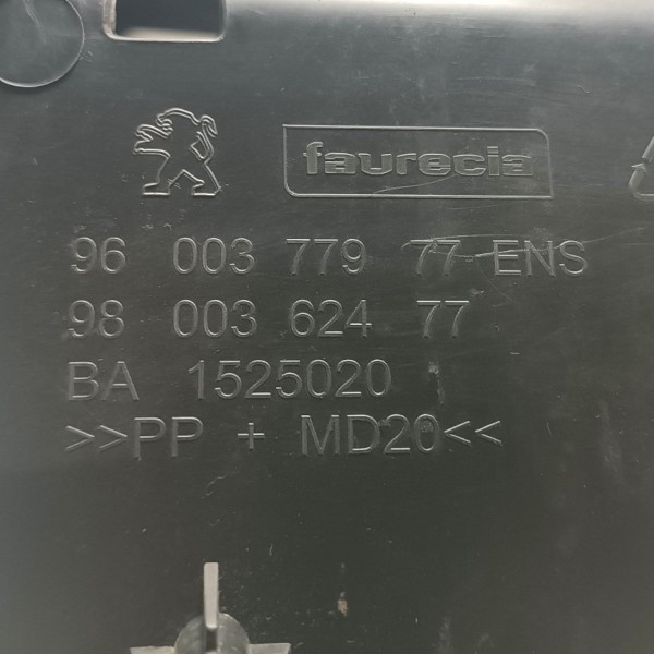 Porta Luvas Peugeot 208 2013 A 2019