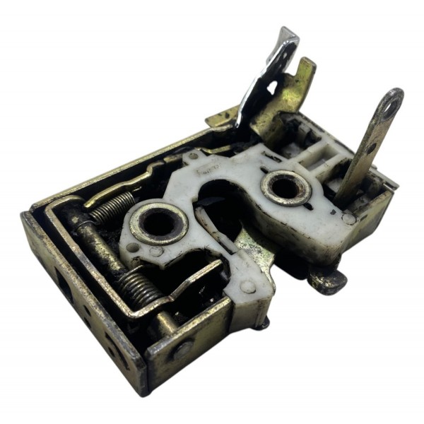 Fechadura Porta Diant. Dir. Vw Santana 4p Sedan 1997 A 2000