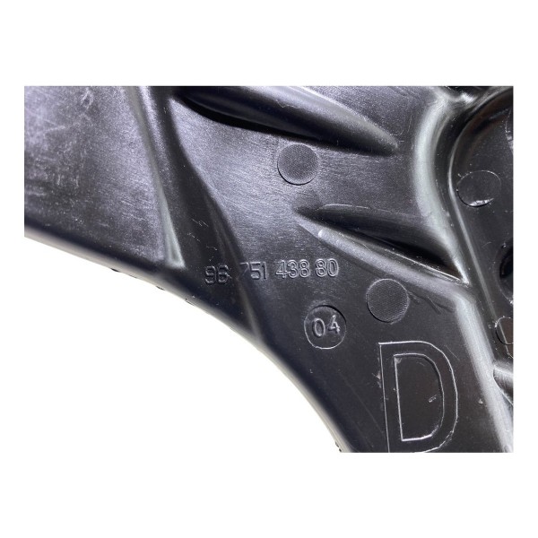 Suporte Guia Parachoque Diant. Dir. Peugeot 208 2015 A 2019