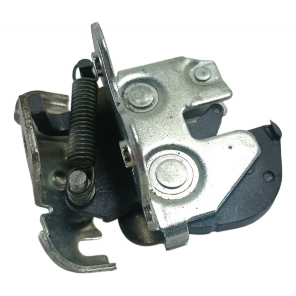 Trava Porta Mala Mercedes Benz C180 C200 2001 A 2007