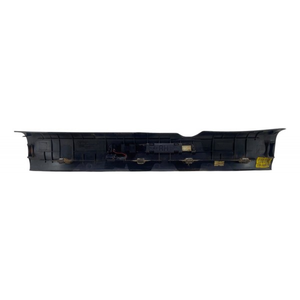 Soleira Porta Dianteira Direita Kia Sorento 2.4 2012 A 2014