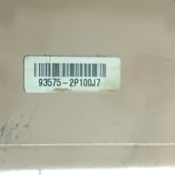Moldura Botão Dianteiro Direito Kia Sorento 2.4 2012