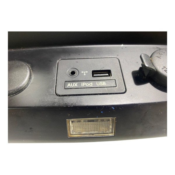 Moldura Acendedor Entrada Usb Kia Sorento 2.4 2011 2012 2013 Preto
