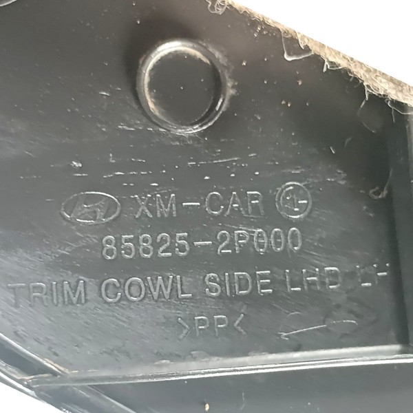 Acabamento Inf Coluna Dianteira Esquerda  Kia Sorento 2012