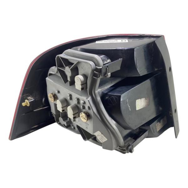 Lanterna Traseira Direita Volkswagen Voyage G5 2010 A 2011