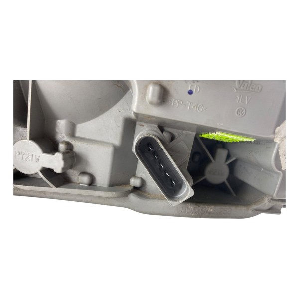 Lanterna Traseira Direita Volkswagen Voyage G5 2010 A 2011