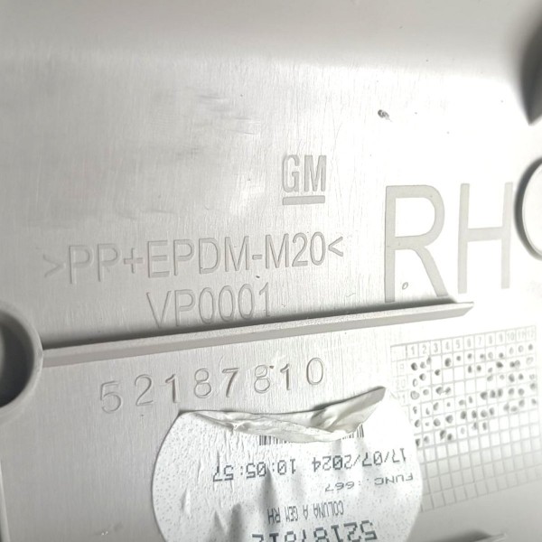 Moldura Parabrisa Lado Direito Onix Hatch 1.0 2021 A 2023
