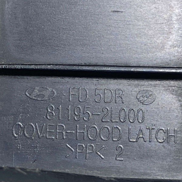 Capa Acabamento Fechadura Capô Hyundai I30 2009 A 2012