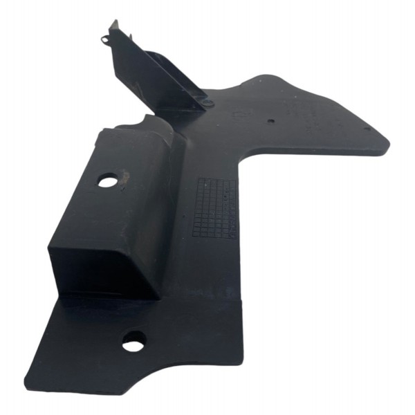 Defletor Lateral Direito Superior Radiador New Fiesta 2012