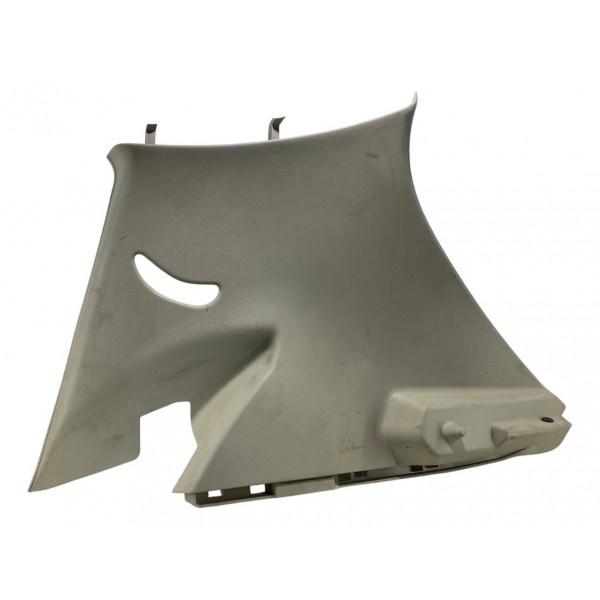 Moldura Porta Malas Traseira Direita Nissan Tiida 2008 2013