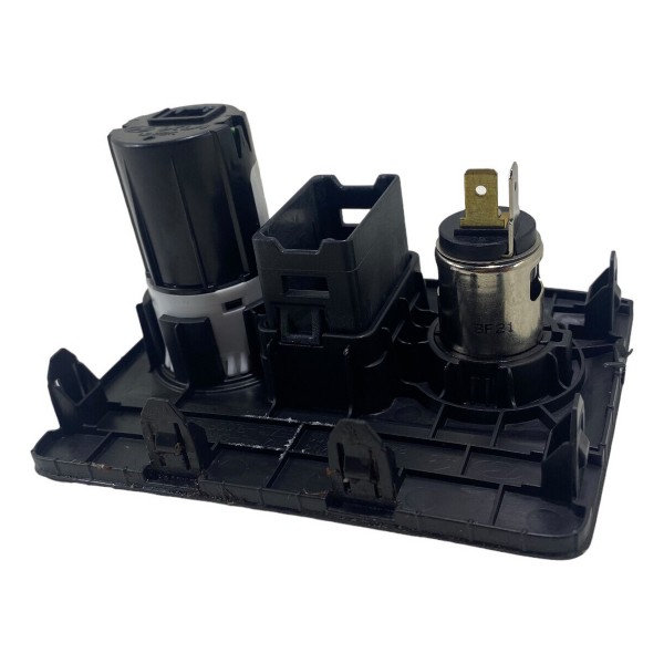 Moldura Entrada Carregador Usb Acendedor Hb20 2023 2024