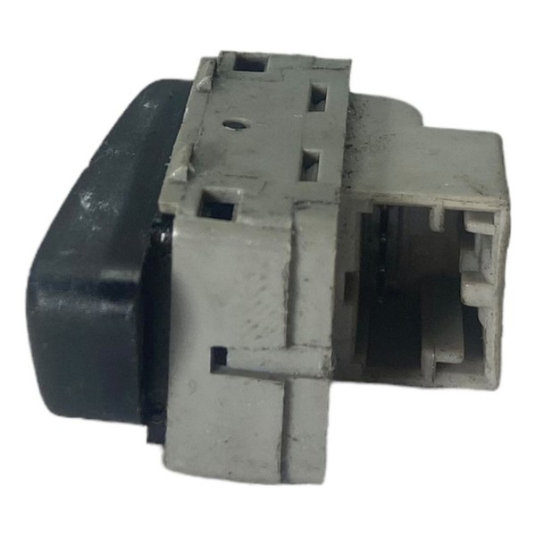 Botão Vidro Elétrico Traseiro Direito Vw Polo 2003 A 2009