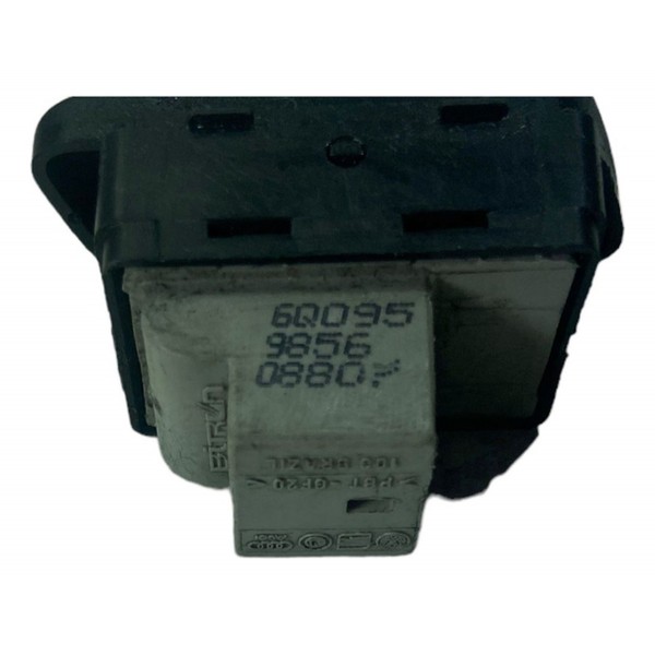 Botão Vidro Traseiro Direito Vw Polo 2007 A 2012