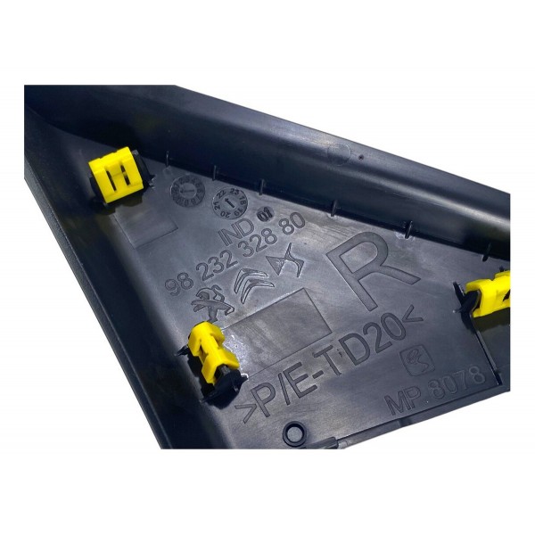 Acabamento Interno Retrovisor Direito Peugeot 208 2021 2024