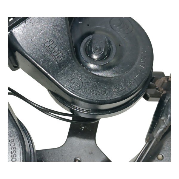Par Buzina Sirene Chicote Peugeot 208 2021 2022 2023 2024