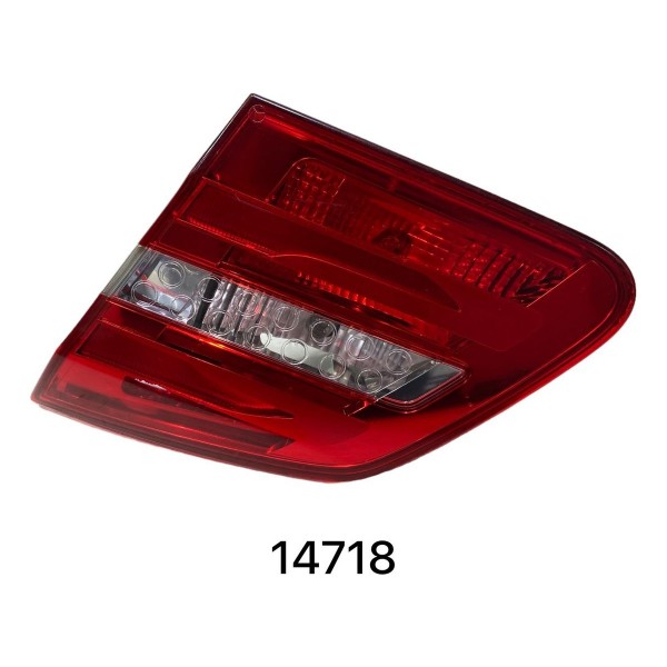 Lanterna Direita Tampa Mercedes B200 2012 Á 2015 14718